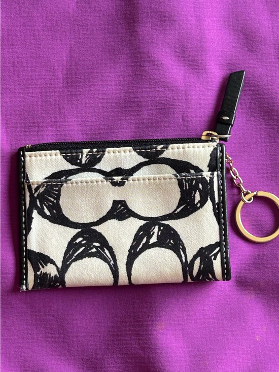 Coach Handbags - Coach Signature Scribble Print Card & Coin Holder Black and Ivory Gold Key Ring
